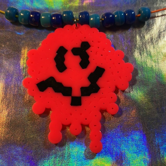 New Rave Necklace - Picture 3 of 11
